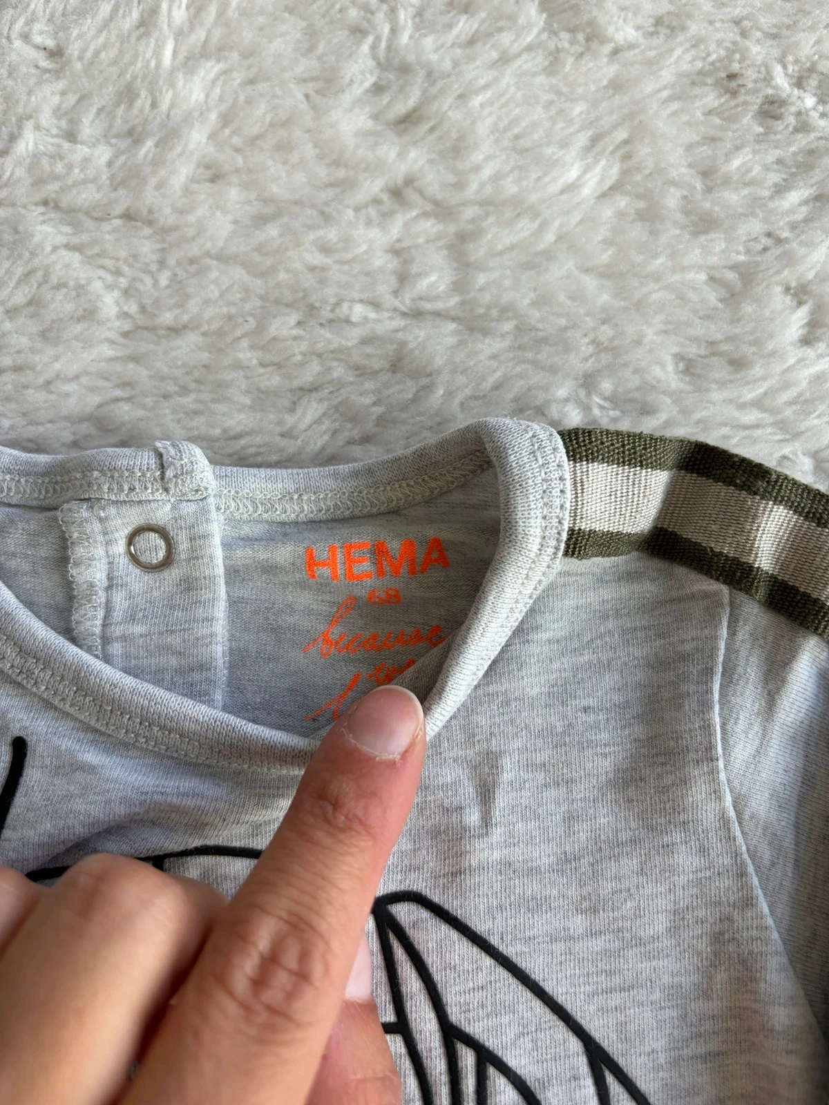 Grijs shirtje abstract hondje Hema 68 – photo 2
